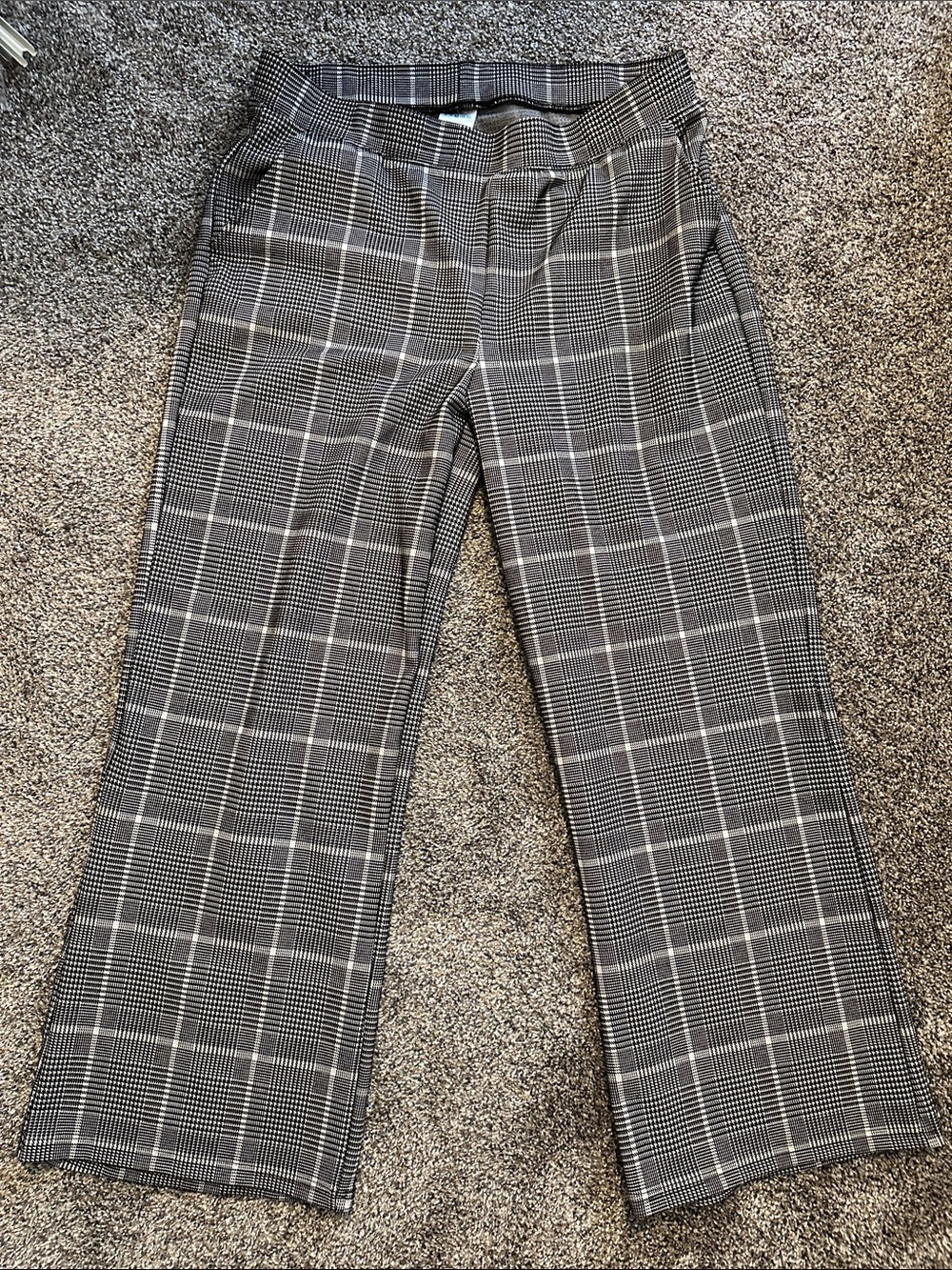 Serra Women's Wide Leg Plaid Pants in Gray and Black